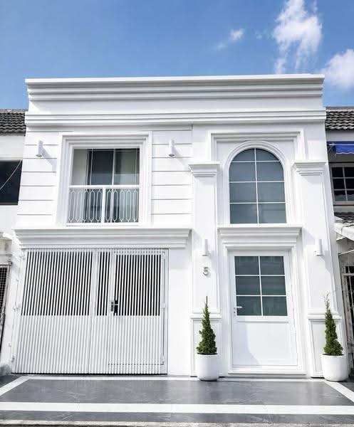700M เดินถึง BTS บางจาก ขายทาวน์โฮม สุขุมวิท93 แต่งสวยพร้อมอยู่, กรุงเทพ, บางจาก, พระโขนง, กรุงเทพ, 160 ตร.ม., ทาวน์เฮ้าส์ ขาย, โดย สนใจติดต่อ, 500526020 - DDproperty.com