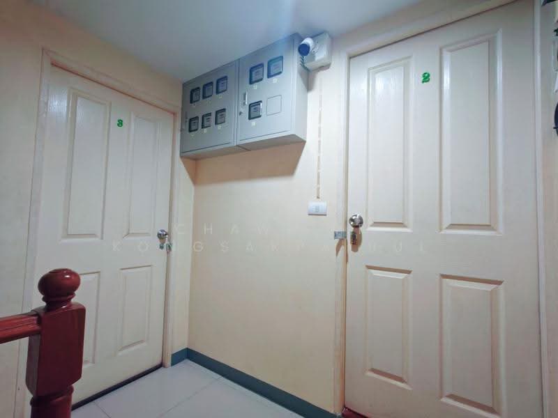 For Sale: 5-story Commercial Building with Rental Accommodation Business in Amarin Niwet 1 Village, Bangkok, พหลโยธิน, Anusaowari, Bang Khen, Bangkok, , 240 sqm, Shophouse For Sale, by CHAWALIT KONGSAKPAIBUL, 500526021 - DDproperty.com