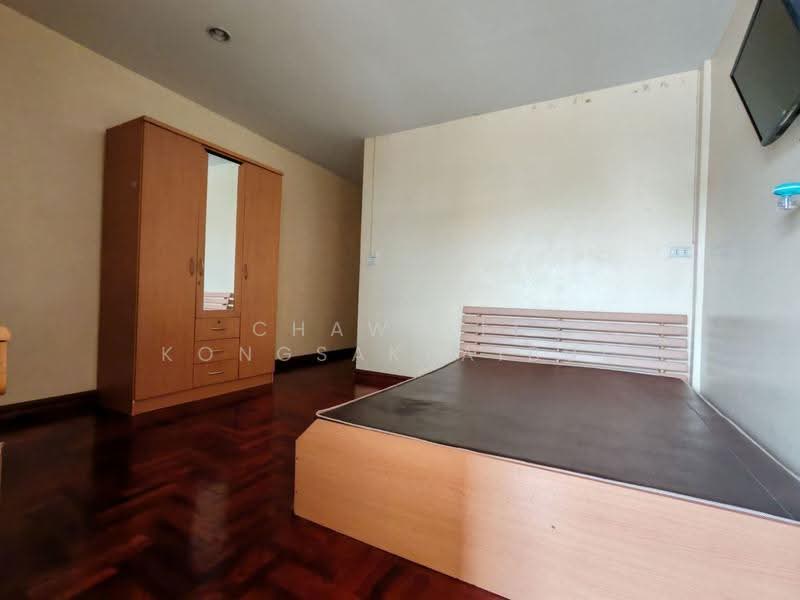 For Sale: 5-story Commercial Building with Rental Accommodation Business in Amarin Niwet 1 Village, Bangkok, พหลโยธิน, Anusaowari, Bang Khen, Bangkok, , 240 sqm, Shophouse For Sale, by CHAWALIT KONGSAKPAIBUL, 500526021 - DDproperty.com
