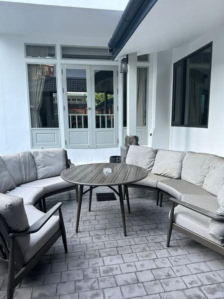 Thonglor pool villa, Bangkok, Khlong Tan Nua, Watthana, Bangkok, 5 Bedrooms, 800 sqm, Single Detached House For Rent, by Amarin Sitthidhoon, 500526064 - DDproperty.com