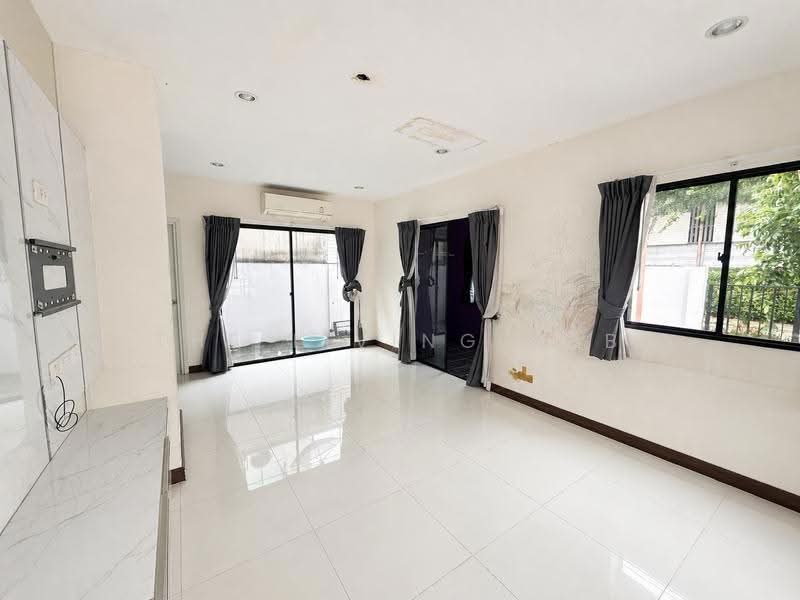 The Plant Rangsit-Klong 2, Pathum Thani, Khu Khot, Lam Luk Ka, Pathum Thani, 3 Bedrooms, 125 sqm, Semi-Detached House (Twin House) For Sale, by THE LIVING HUB, 500526081 - DDproperty.com