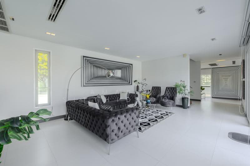 Panya Pattanakarn Village, Bangkok, Soi Phatthanakarn 30, Suan Luang, Bangkok, 5 Bedrooms, 600 sqm, Single Detached House For Sale, by Amarin Sitthidhoon, 500526086 - DDproperty.com