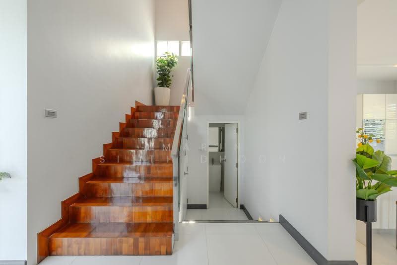 Panya Pattanakarn Village, Bangkok, Soi Phatthanakarn 30, Suan Luang, Bangkok, 5 Bedrooms, 600 sqm, Single Detached House For Sale, by Amarin Sitthidhoon, 500526086 - DDproperty.com