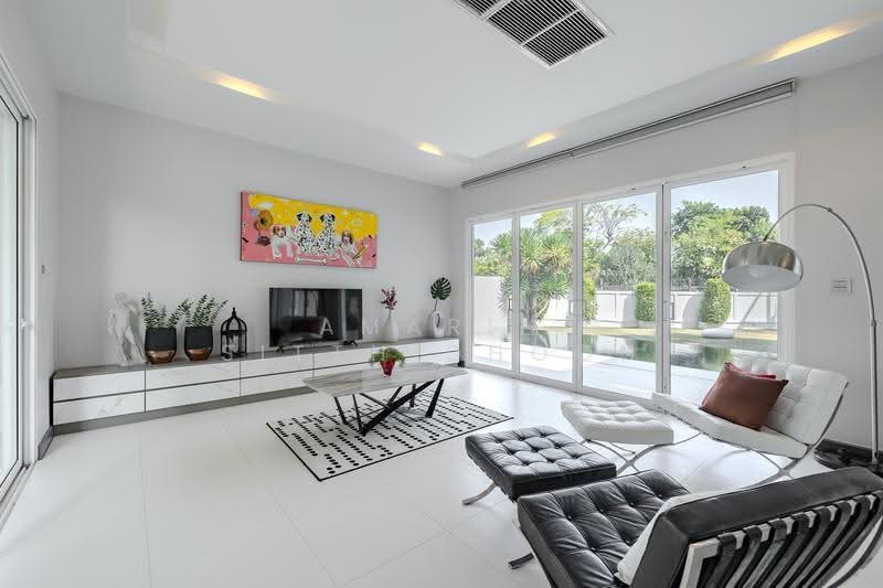Panya Pattanakarn Village, Bangkok, Soi Phatthanakarn 30, Suan Luang, Bangkok, 5 Bedrooms, 600 sqm, Single Detached House For Sale, by Amarin Sitthidhoon, 500526086 - DDproperty.com