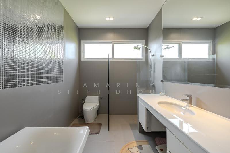 Panya Pattanakarn Village, Bangkok, Soi Phatthanakarn 30, Suan Luang, Bangkok, 5 Bedrooms, 600 sqm, Single Detached House For Sale, by Amarin Sitthidhoon, 500526086 - DDproperty.com