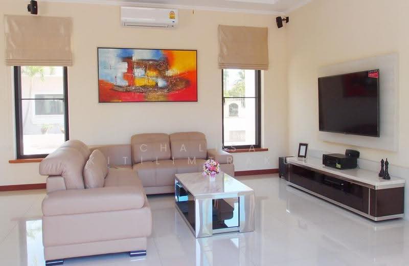 undefined, Chon Buri (Pattaya), Poong, Bang Lamung (Pattaya), Chon Buri (Pattaya), 4 Bedrooms, 375 sqm, Single Detached House For Rent, by Chalisa Kitilimtrakul, 500526107 - DDproperty.com