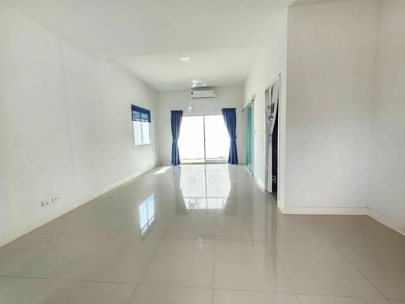 undefined, Bangkok, Saphan Sung, Bangkok, 4 Bedrooms, 325 sqm, Townhouse For Sale, by Thawatchai Methawongworakul, 500526110 - DDproperty.com