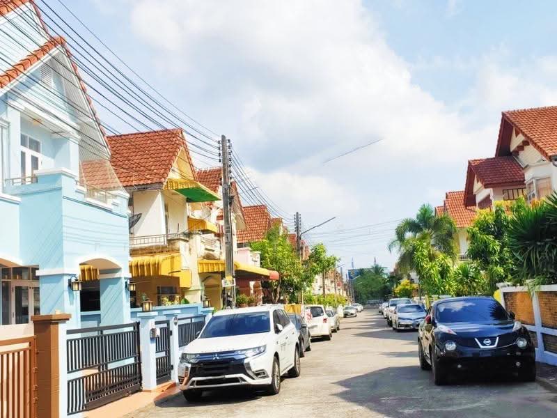 สมาร์ทโฮม1 ศรีราชา (Smart home1), Chon Buri (Pattaya), Surasak, Si Racha, Chon Buri (Pattaya), 4 Bedrooms, 137 sqm, Semi-Detached House (Twin House) For Sale, by The Best Property   รัน, 500526135 - DDproperty.com