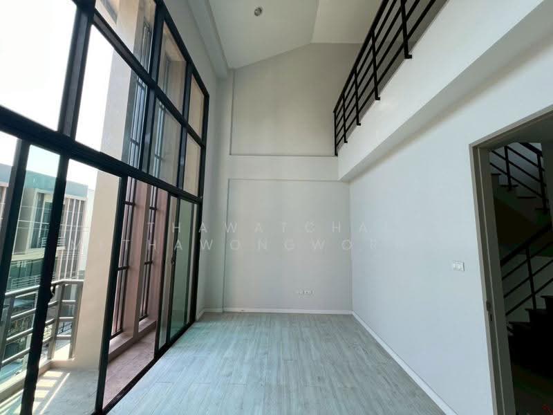 undefined, Bangkok, Khlong Sam Prawet, Lat Krabang, Bangkok, 3 Bedrooms, 217 sqm, Townhouse For Rent, by Thawatchai Methawongworakul, 500526150 - DDproperty.com