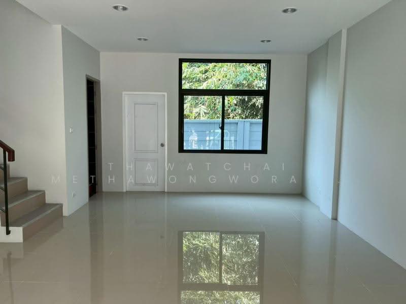 undefined, Bangkok, Khlong Sam Prawet, Lat Krabang, Bangkok, 3 Bedrooms, 217 sqm, Townhouse For Rent, by Thawatchai Methawongworakul, 500526150 - DDproperty.com