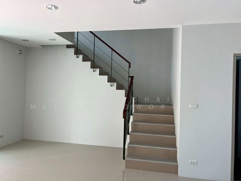 undefined, Bangkok, Khlong Sam Prawet, Lat Krabang, Bangkok, 3 Bedrooms, 217 sqm, Townhouse For Rent, by Thawatchai Methawongworakul, 500526150 - DDproperty.com