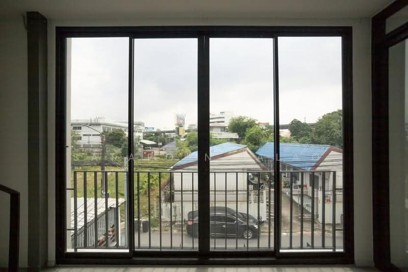 4-BR Townhouse, Bangkok, Praborommaharatchawang, Phra Nakhon, Bangkok, 4 Bedrooms, 288 sqm, Townhouse For Rent, by Sataporn Jalao, 500526165 - DDproperty.com