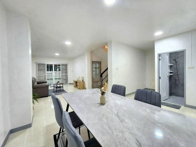 อีสเทิร์นแลนด์เฮ้าส์ 3 ศรีราชา, Chon Buri (Pattaya), Surasak, Si Racha, Chon Buri (Pattaya), 3 Bedrooms, 80 sqm, Townhouse For Sale, by A.T.A. Property, 500526166 - DDproperty.com