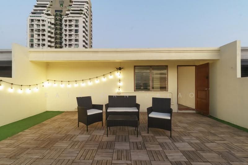 5-BR Townhouse, Bangkok, Khlong Tan Nua, Watthana, Bangkok, 5 Bedrooms, 240 sqm, Townhouse For Rent, by Sataporn Jalao, 500526173 - DDproperty.com