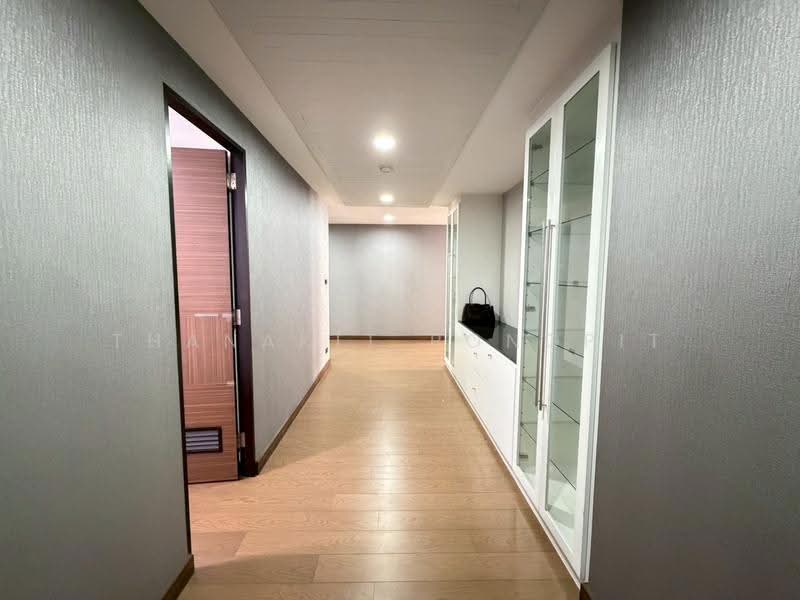 The Avenue Sukumvit 61, Bangkok, Sukhumvit 61, Khlong Tan Nua, Watthana, Bangkok, 3 Bedrooms, 190 sqm, Condo For Rent, by Thanakit Pongpit, 500526205 - DDproperty.com