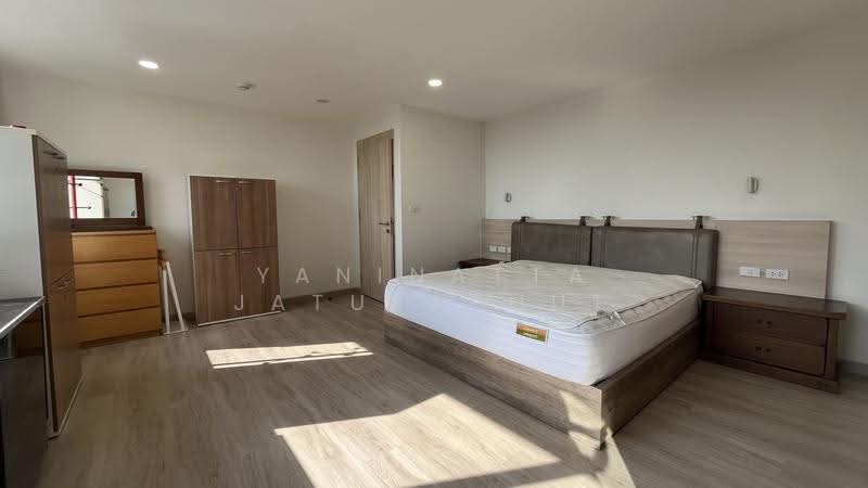 President Park Sukhumvit 24, Bangkok, 99 Sukhumvit 24 Alley, Khlongtoei Nua, Watthana, Bangkok, 4 Bedrooms, 223 sqm, Condo For Sale, by Yaninatta Jaturaphut, 500526237 - DDproperty.com