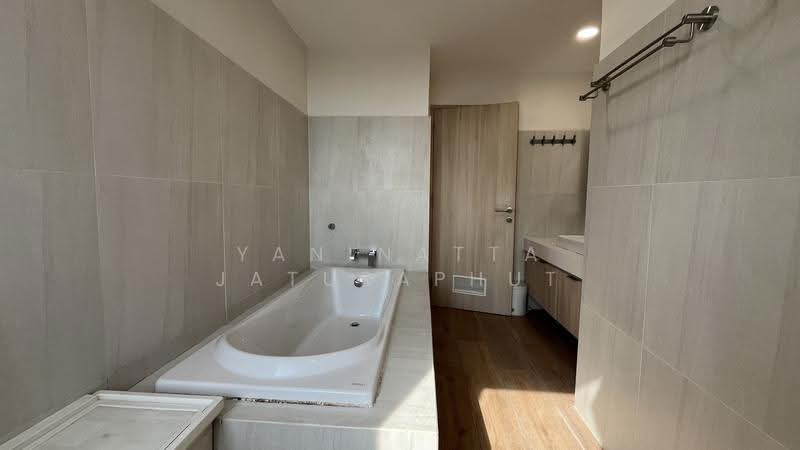 President Park Sukhumvit 24, Bangkok, 99 Sukhumvit 24 Alley, Khlongtoei Nua, Watthana, Bangkok, 4 Bedrooms, 223 sqm, Condo For Sale, by Yaninatta Jaturaphut, 500526237 - DDproperty.com