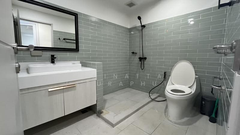 President Park Sukhumvit 24, Bangkok, 99 Sukhumvit 24 Alley, Khlongtoei Nua, Watthana, Bangkok, 4 Bedrooms, 223 sqm, Condo For Sale, by Yaninatta Jaturaphut, 500526237 - DDproperty.com