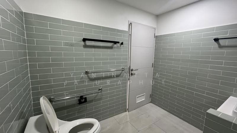 President Park Sukhumvit 24, Bangkok, 99 Sukhumvit 24 Alley, Khlongtoei Nua, Watthana, Bangkok, 4 Bedrooms, 223 sqm, Condo For Sale, by Yaninatta Jaturaphut, 500526237 - DDproperty.com