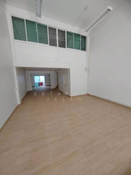 4-BR Townhouse, Bangkok, Samsen Nai, Phaya Thai, Bangkok, 4 Bedrooms, 445 sqm, Townhouse For Rent, by Sataporn Jalao, 500526265 - DDproperty.com