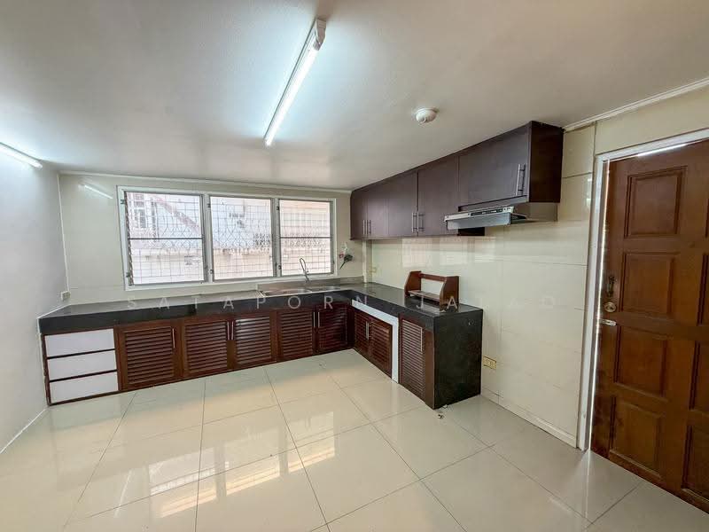 4-BR House, Bangkok, Bang Chak, Phra Khanong, Bangkok, 4 Bedrooms, 300 sqm, Single Detached House For Rent, by Sataporn Jalao, 500526270 - DDproperty.com