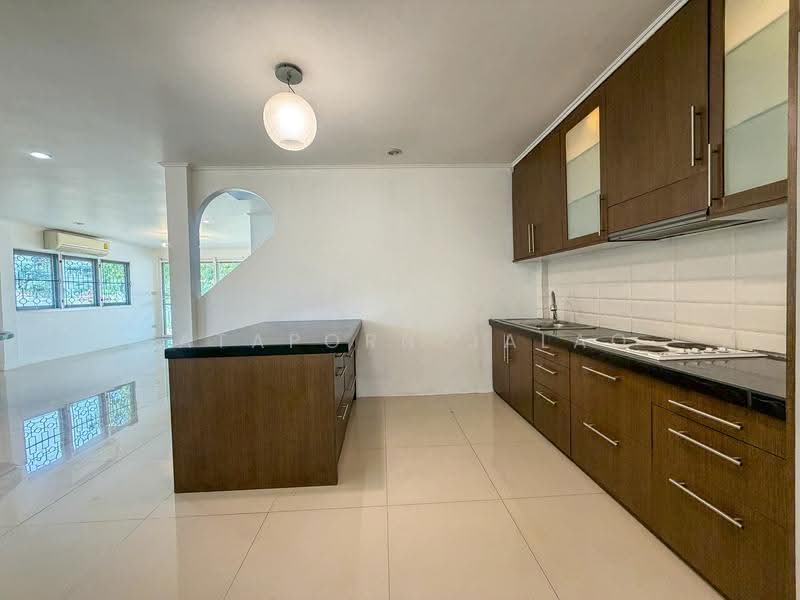 4-BR House, Bangkok, Bang Chak, Phra Khanong, Bangkok, 4 Bedrooms, 300 sqm, Single Detached House For Rent, by Sataporn Jalao, 500526270 - DDproperty.com