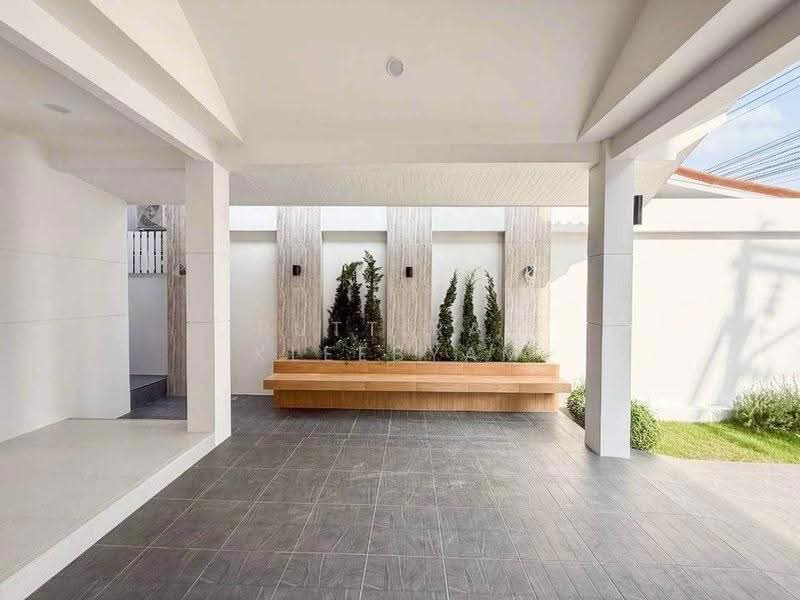 3-BR House, Phuket, Kathu, Phuket, 3 Bedrooms, 204 sqm, Single Detached House For Sale, by Puttirat Kleebyam, 500526291 - DDproperty.com