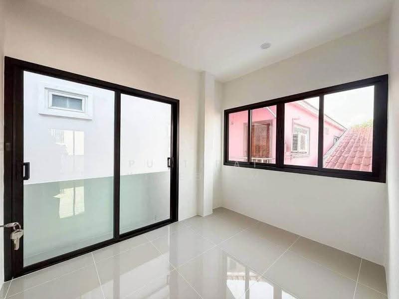 3-BR House, Phuket, Kathu, Phuket, 3 Bedrooms, 204 sqm, Single Detached House For Sale, by Puttirat Kleebyam, 500526291 - DDproperty.com