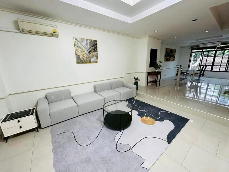 Moo Baan Chicha Castle, Bangkok, Sukhumvit 31, Khlongtoei Nua, Watthana, Bangkok, 4 Bedrooms, 350 sqm, Townhouse For Rent, by Sataporn Jalao, 500526307 - DDproperty.com