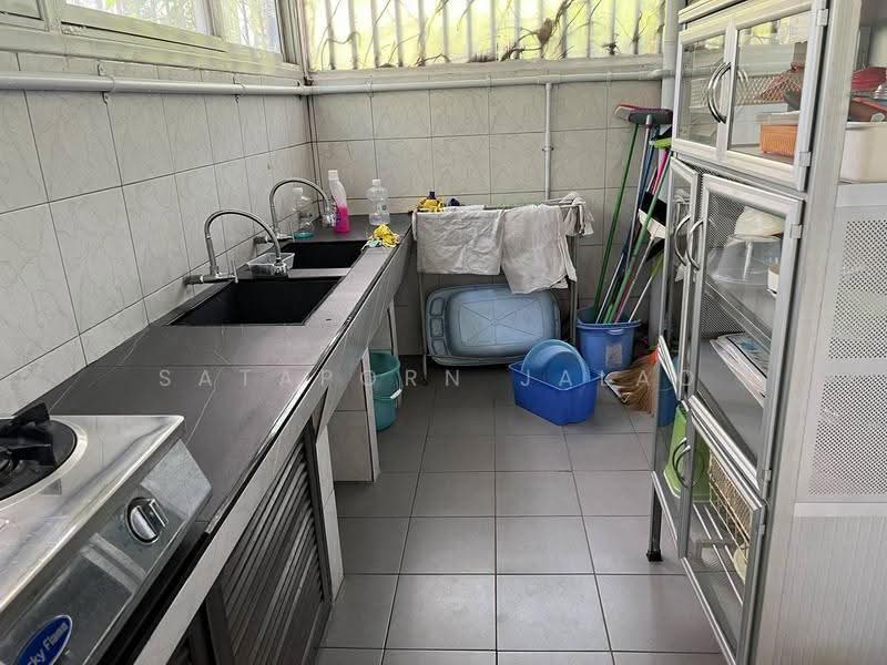 4-BR House, Bangkok, Din Daeng, Bangkok, 4 Bedrooms, 300 sqm, Single Detached House For Rent, by Sataporn Jalao, 500526342 - DDproperty.com