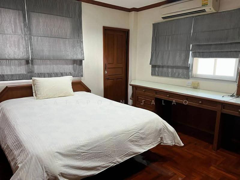 บ้าน 4-ห้องนอน, กรุงเทพ, ดินแดง, กรุงเทพ, 300 ตร.ม., บ้านเดี่ยว ให้เช่า, โดย Sataporn Jalao, 500526342 - DDproperty.com