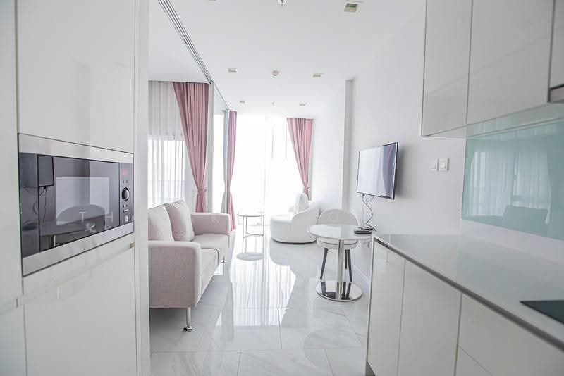 Hyde Sukhumvit 11, Bangkok, 11 Soi Sukhumvit 11, Khlongtoei Nua, Watthana, Bangkok, 1 Bedroom, 35 sqm, Condo For Sale, by Thanakit Pongpit, 500526370 - DDproperty.com
