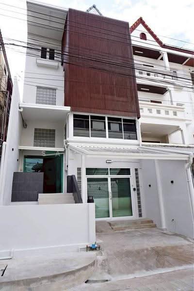 ทาวน์เฮ้าส์ 6-ห้องนอน, กรุงเทพ, พระโขนงเหนือ, วัฒนา, กรุงเทพ, 386 ตร.ม., ทาวน์เฮ้าส์ ขาย, โดย Sataporn Jalao, 500526384 - DDproperty.com