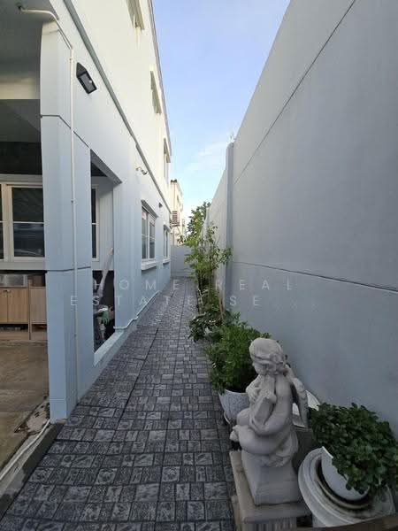 Indy 4 Bangna km.7, Samut Prakan, Bangna-Trad Road, Bang Kaeo, Bang Plee, Samut Prakan, 3 Bedrooms, 122 sqm, Townhouse For Sale, by HOME Real Estate Service, 500526392 - DDproperty.com