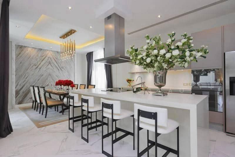 The Boulevard Ekkamai, Bangkok, 98 Soi Prasertdee, Khlong Tan Nua, Watthana, Bangkok, 4 Bedrooms, 500 sqm, Townhouse For Sale, by Sataporn Jalao, 500526409 - DDproperty.com