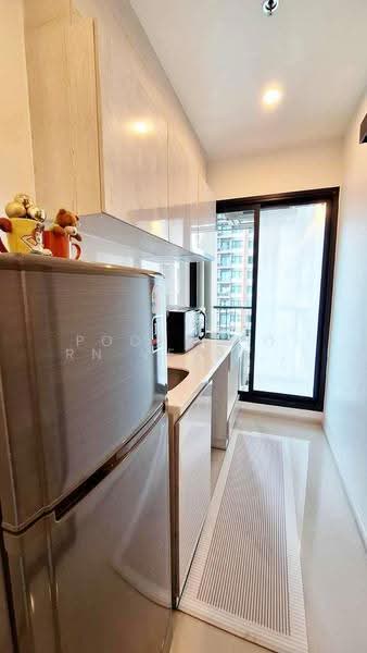 Life Asoke, Bangkok, Asoke-Dindang Road, Bang Kapi, Huai Khwang, Bangkok, 1 Bedroom, 30 sqm, Condo For Rent, by Poonyaporn Veerabulyarit, 500526416 - DDproperty.com