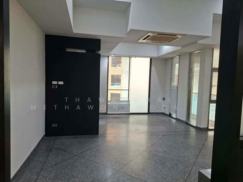 The Winning Tower, Bangkok, 958 Sukhumvit 71 Road, Khlong Tan Nua, Watthana, Bangkok, 1 Bedroom, 55 sqm, Condo For Rent, by Thawatchai Methawongworakul, 500526432 - DDproperty.com