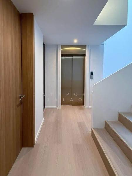 5-BR Townhouse, Bangkok, Phra Kanong Nua, Watthana, Bangkok, 5 Bedrooms, 547 sqm, Townhouse For Sale, by Sataporn Jalao, 500526433 - DDproperty.com