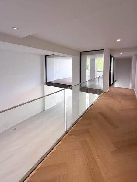 5-BR Townhouse, Bangkok, Phra Kanong Nua, Watthana, Bangkok, 5 Bedrooms, 547 sqm, Townhouse For Sale, by Sataporn Jalao, 500526433 - DDproperty.com