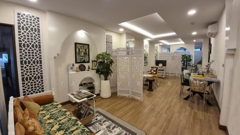 Supalai Place Sukhumvit 39, Bangkok, 175-179 Soi Sukhumvit 39 Sukhumvit Road, Khlong Tan Nua, Watthana, Bangkok, Studio, 56 sqm, Condo For Sale, by Chunya Tachaviriya, 500526440 - DDproperty.com