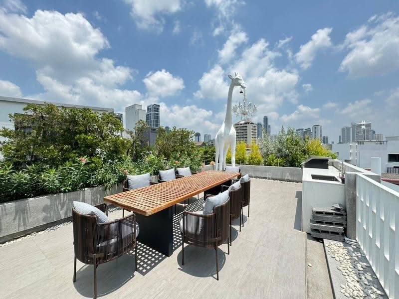 4-BR House, Bangkok, Phra Kanong Nua, Watthana, Bangkok, 4 Bedrooms, 284 sqm, Single Detached House For Sale, by Thawatchai Methawongworakul, 500526464 - DDproperty.com