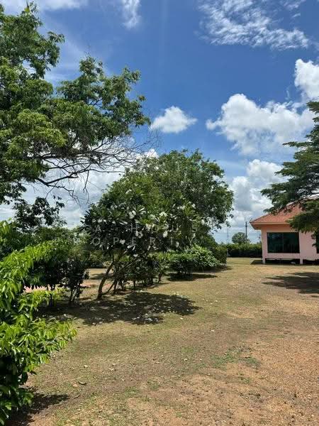 Land and house for sale in Phanat Nikhom, Chonburi. Beautiful house, move in Ready, Chon Buri (Pattaya), Phanat Nikhom, Chon Buri (Pattaya), , 8,708 sqm, Land For Sale, by A House Property Co.,Ltd., 500526466 - DDproperty.com