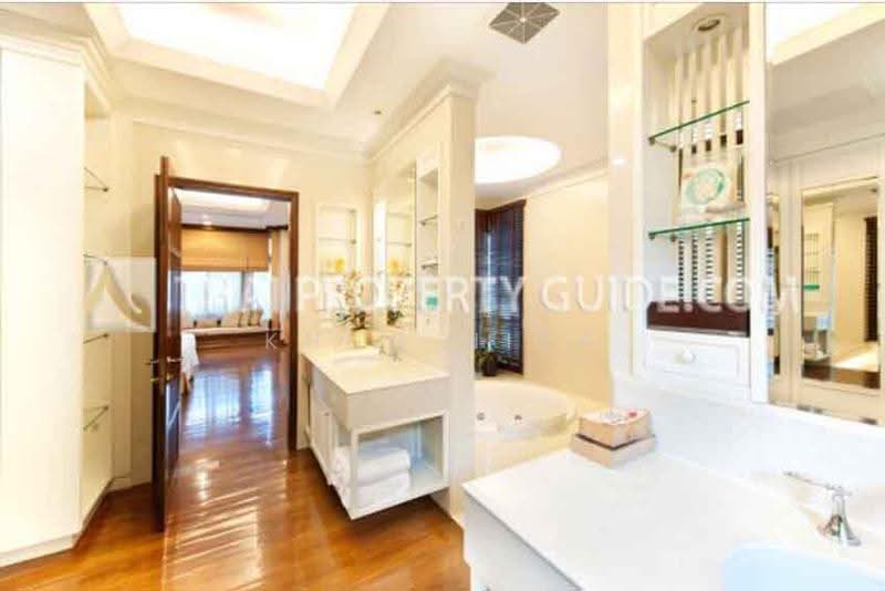 House with Private Pool / Sathorn, Bangkok, Thung Maha Mek, Sathon, Bangkok, 4 Bedrooms, 426 sqm, Single Detached House For Rent, by Khun Nita, 500526475 - DDproperty.com