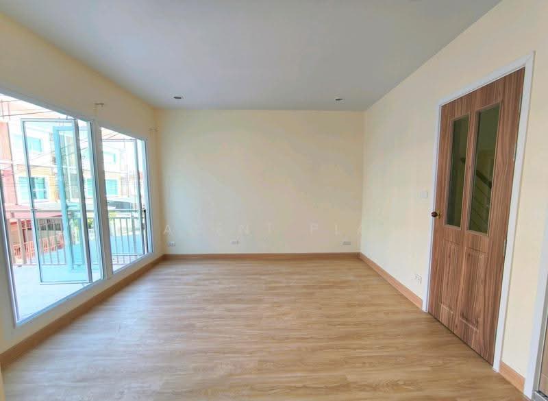 Villette City Pattanakarn 38, Bangkok, Phatthanakan Road, Prawet, Bangkok, 4 Bedrooms, 250 sqm, Townhouse For Sale, by Agent Pla, 500526532 - DDproperty.com