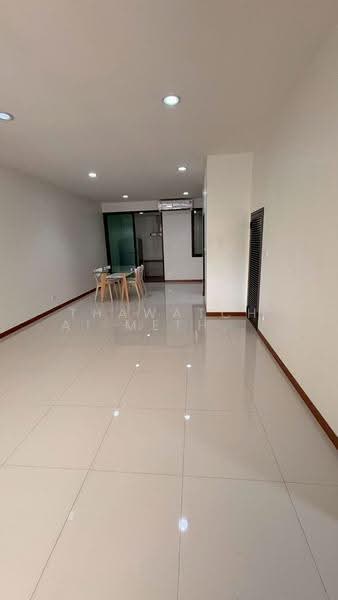 ทาวน์เฮ้าส์ 4-ห้องนอน, กรุงเทพ, บางจาก, พระโขนง, กรุงเทพ, 230 ตร.ม., ทาวน์เฮ้าส์ ให้เช่า, โดย Thawatchai Methawongworakul, 500526536 - DDproperty.com