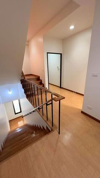 4-BR Townhouse, Bangkok, Bang Chak, Phra Khanong, Bangkok, 4 Bedrooms, 230 sqm, Townhouse For Rent, by Thawatchai Methawongworakul, 500526536 - DDproperty.com