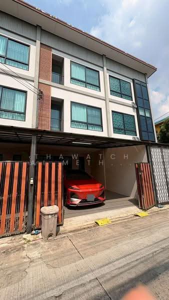 4-BR Townhouse, Bangkok, Bang Chak, Phra Khanong, Bangkok, 4 Bedrooms, 230 sqm, Townhouse For Rent, by Thawatchai Methawongworakul, 500526536 - DDproperty.com