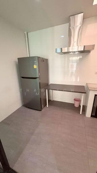 4-BR Townhouse, Bangkok, Bang Chak, Phra Khanong, Bangkok, 4 Bedrooms, 230 sqm, Townhouse For Rent, by Thawatchai Methawongworakul, 500526536 - DDproperty.com