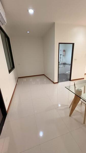 4-BR Townhouse, Bangkok, Bang Chak, Phra Khanong, Bangkok, 4 Bedrooms, 230 sqm, Townhouse For Rent, by Thawatchai Methawongworakul, 500526536 - DDproperty.com