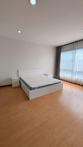 4-BR Townhouse, Bangkok, Bang Chak, Phra Khanong, Bangkok, 4 Bedrooms, 230 sqm, Townhouse For Rent, by Thawatchai Methawongworakul, 500526536 - DDproperty.com